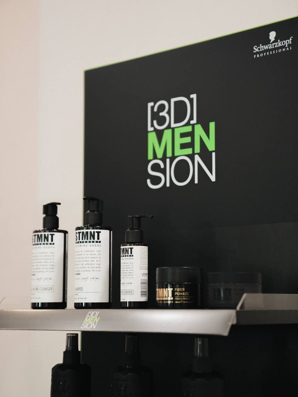 Засоби Schwarzkopf Professional на полиці